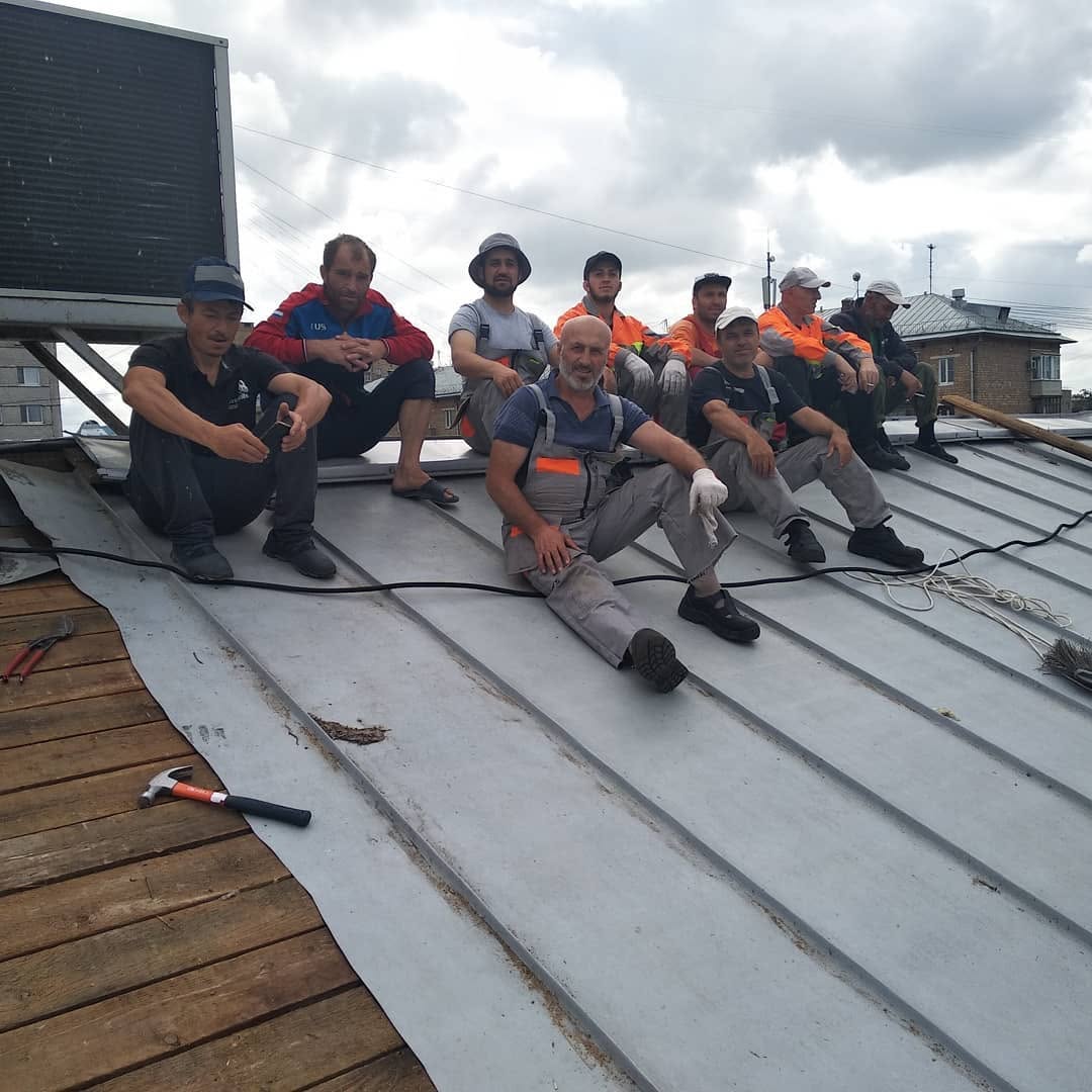 Наша бригада кровельщиков